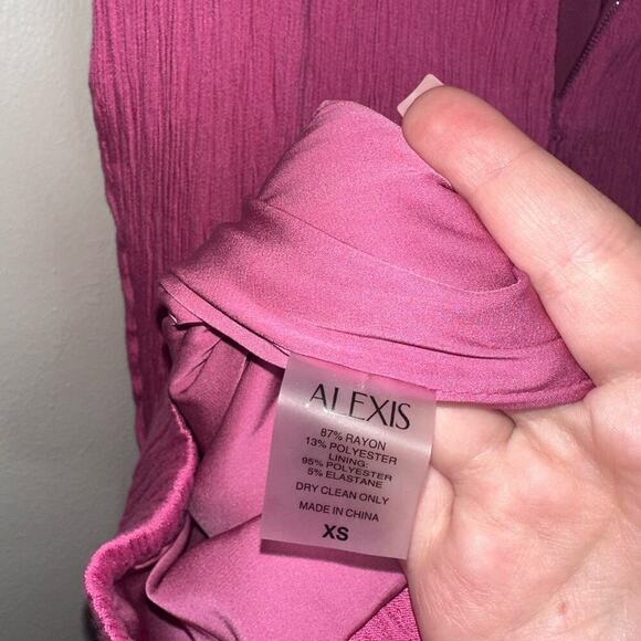 Alexis Jada Jumpsuit Halter Neck Flare Leg Pink Size XS Crepe Fabric - Picture 10 of 12